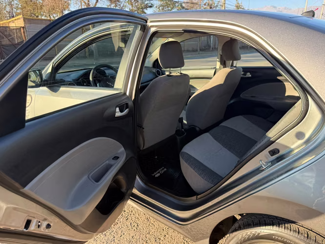 Kia Soluto 2024