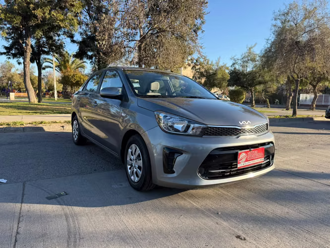 Kia Soluto 2024