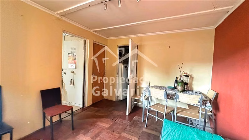 Casa esquina en venta de 2 dorm. en Las Condes