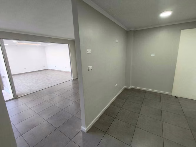Amplia casa en condominio cerrado (173490)