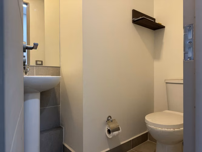 Oficina + Estacionamiento | Servicios varios y locomoción a la Puerta - Imagen 9