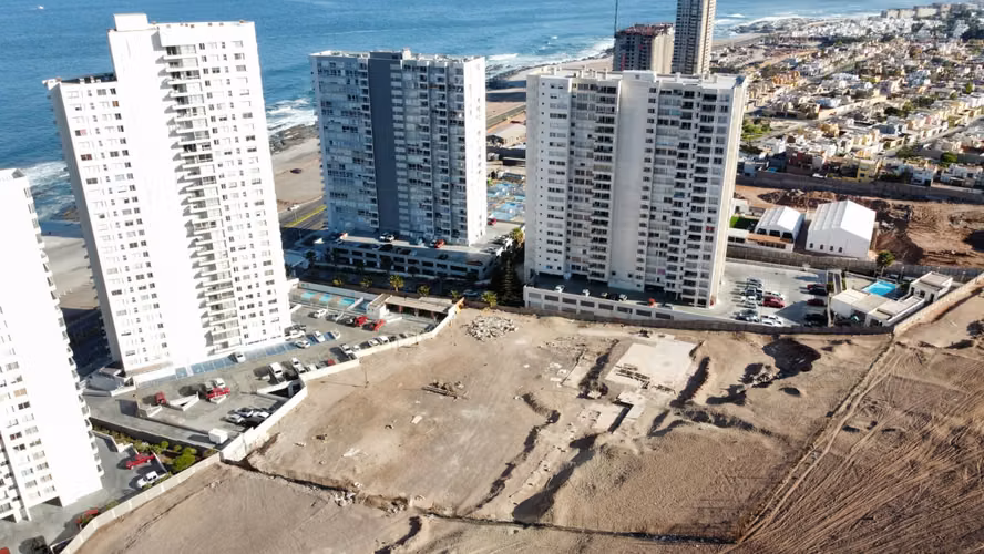 EXCLUSIVO TERRENO EN SECTOR SUR DE ANTOFAGASTA FRENTE A PLAYA LLACOLEN