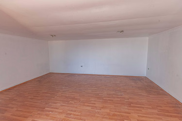 (173528)