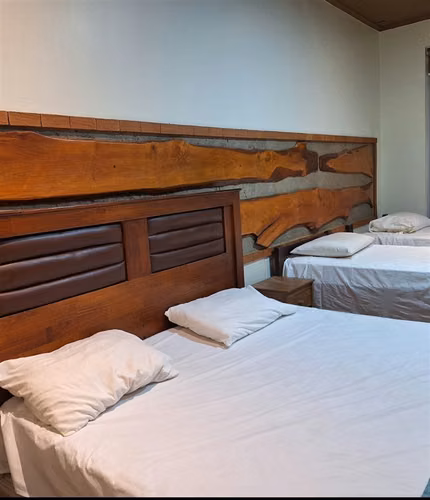 Casa en venta de 8 dorm. en Calle Larga