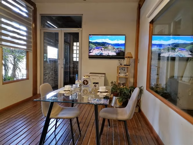 Casa en venta de 8 dorm. en Calle Larga