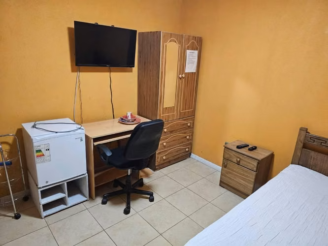 Se arrienda pieza amoblada con baño privado