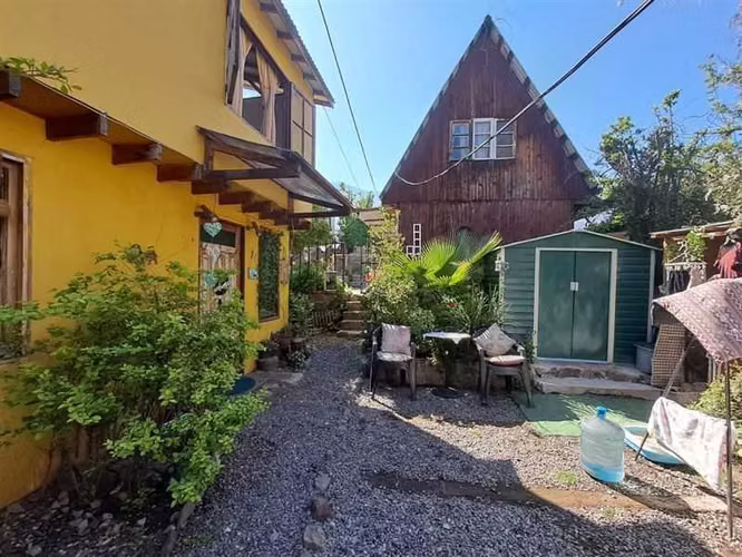 Sito en Villa El Progreso, con 4 casas  (173257)