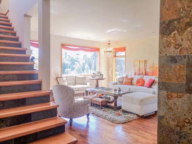Casa de 3 pisos en Condominio (173249)