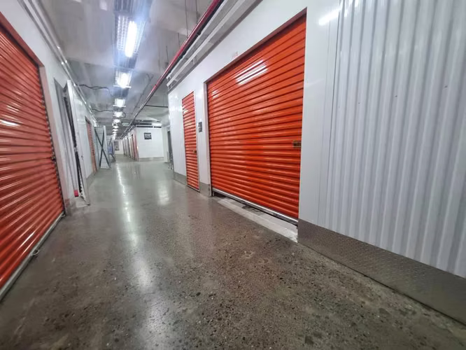 Bodega + C. Negocios. S/garantía. Solo Dicom  (173221)