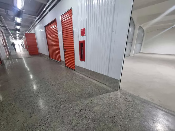 Bodega + C. Negocios. S/garantía. Solo Dicom  (173221)