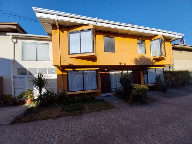 La mejor conectividad, casa 2 pisos en condominio