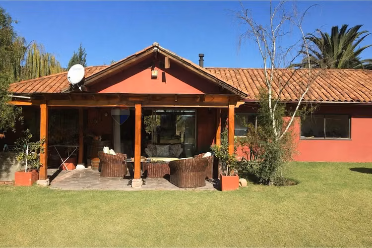 Parcela en chicureo con vida de campo y piscina