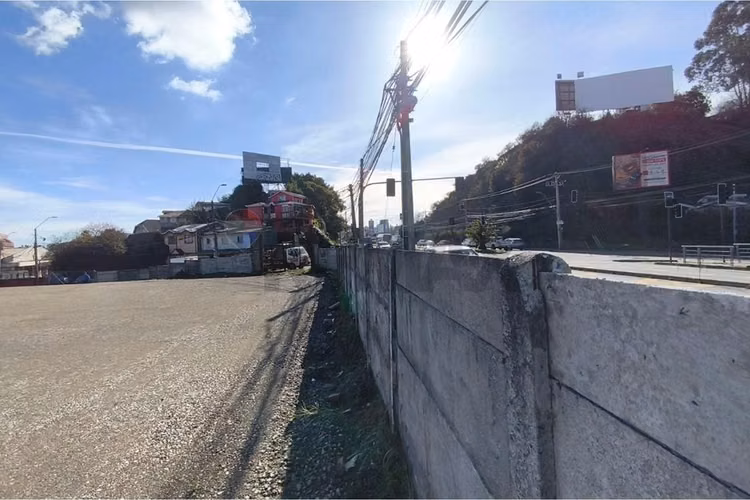 Arriendo terreno 5.000 m2 – comercial e industrial