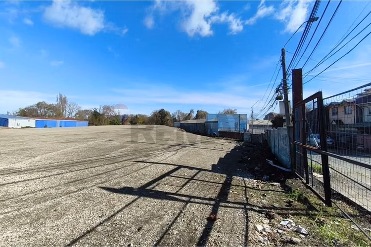 Arriendo terreno 5.000 m2 – comercial e industrial