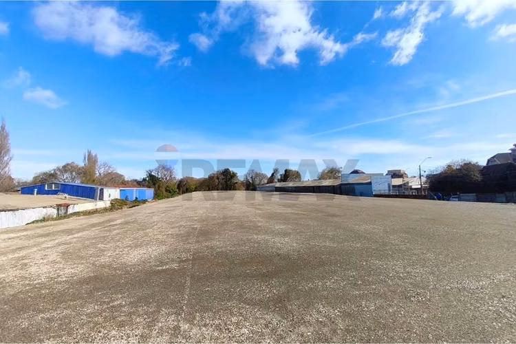 Arriendo terreno 5.000 m2 – comercial e industrial