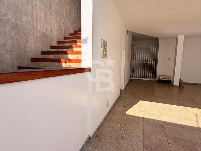 Amplia Casa Jardines Del Sur