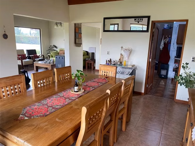 CASA 273 m2 construidos en 5000 de terreno, 4D 4B 3 est techados piscina
