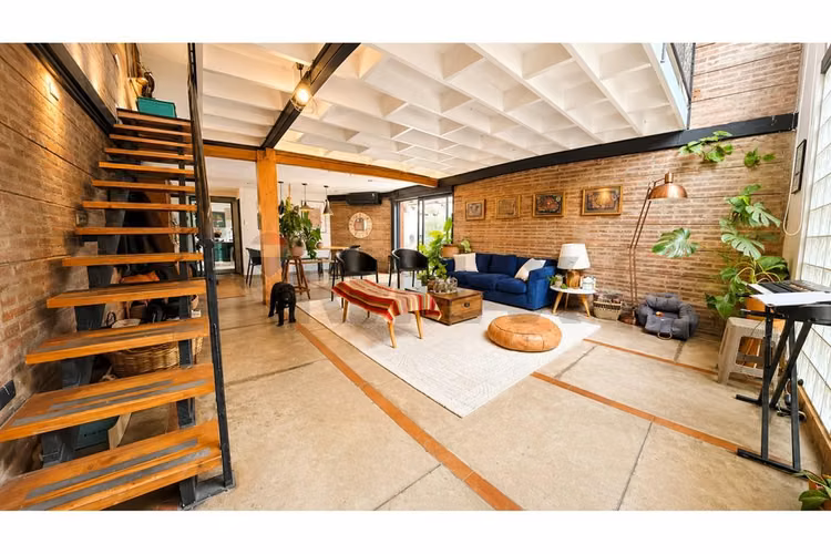 Casa tipo loft, condominio cerrado con piscina