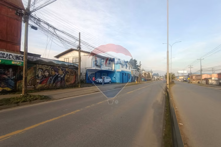 Remax vende en exclusiva terreno comercial picarte