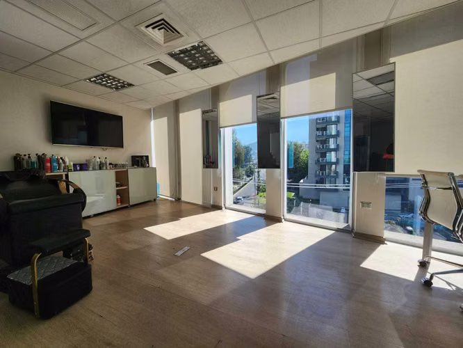 Oficina 3 privados, 2 baños, 2 Bx. (173566)