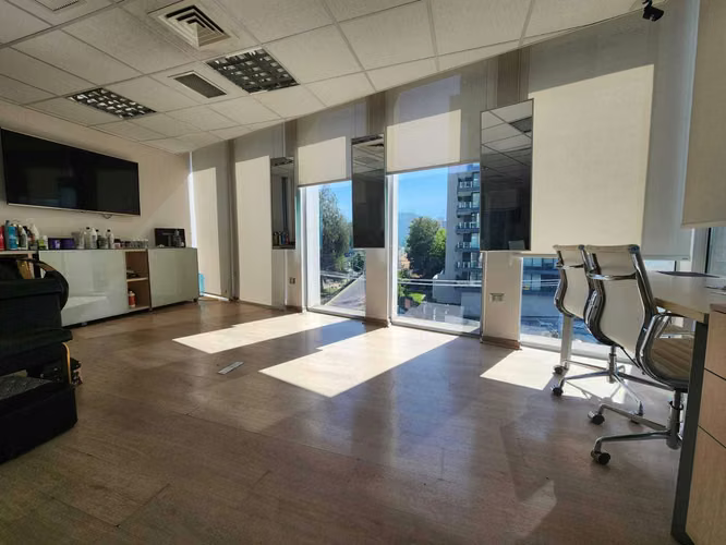 Oficina 3 privados, 2 baños, 2 Bx. (173566)