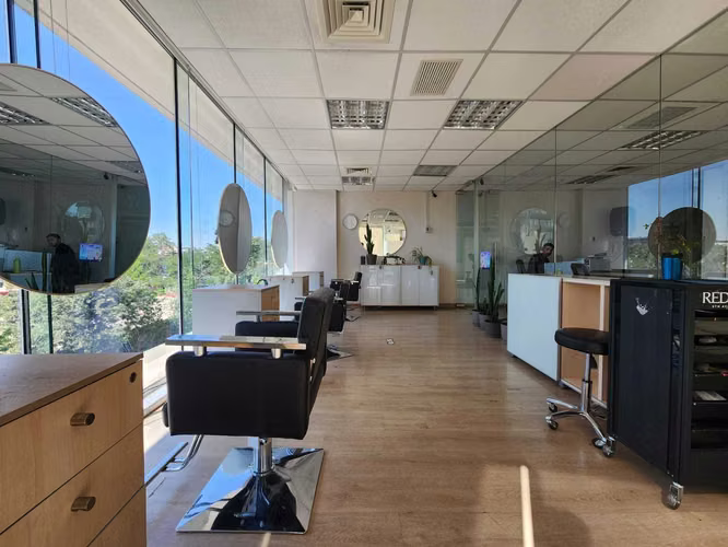 Oficina 3 privados, 2 baños, 2 Bx. (173566)