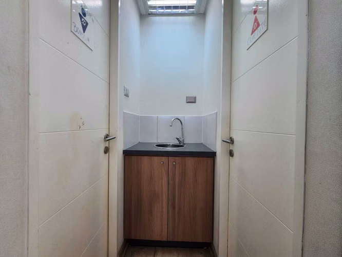 Oficina 3 privados, 2 baños, 2 Bx. (173566)