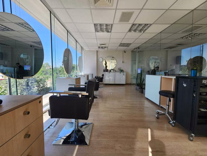 Oficina 3 privados, 2 baños, 2 Bx. (173566)