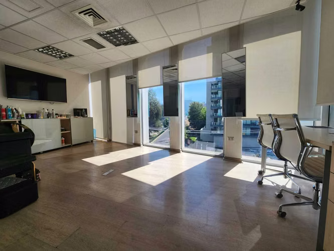 Oficina 3 privados, 2 baños, 2 Bx. (173566)