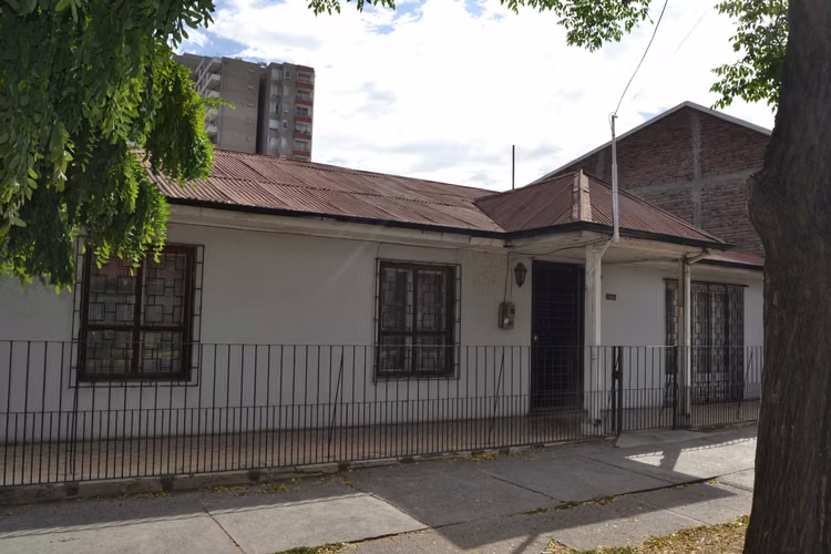 Casa Amplia en La Cisterna de 438 mtrs2 (173548)
