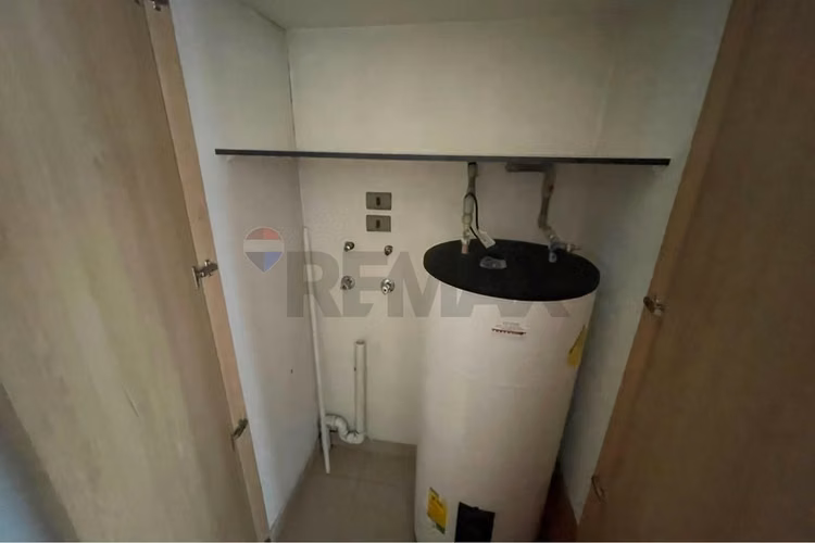 Moderno 3d en suite y estacionamiento