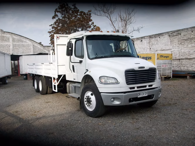 camion freightliner m2 106 doble puente fijo 2012 con litera 6X4