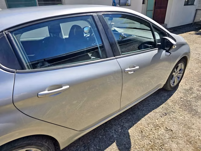 Peugeot 208 Full Diésel 2015 – Muy Económico – $6.000.000 conversable