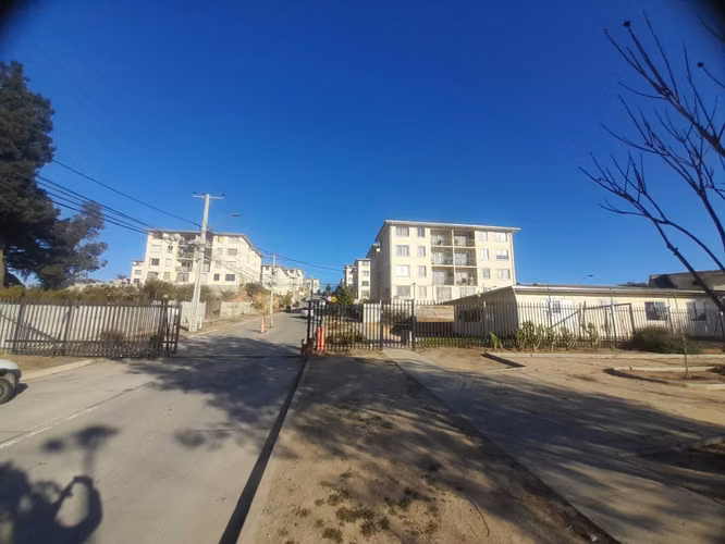 SE VENDE DEPARTAMENTO EN COND DOÑA FRANCISCA, VILLA ALEMANA