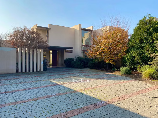 Amplia de gran terreno, borde cancha golf (173632)