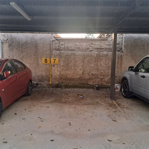 Estacionamiento en arriendo en San Miguel