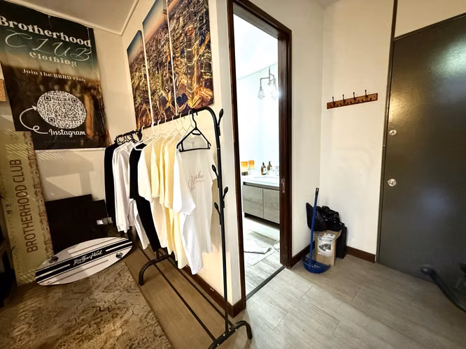 En Venta Moderno depto. de 3 hab/3 baños más servicios, con Jardín y amplio subterráneo. - Imagen 26