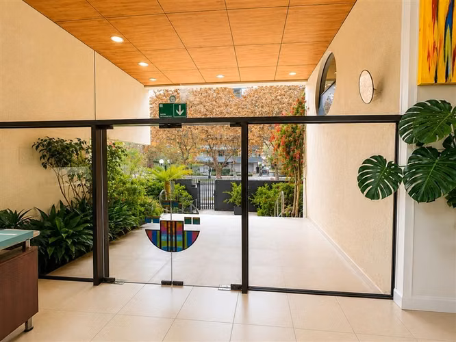Edificio institucional en arriendo en Providencia - Lyon