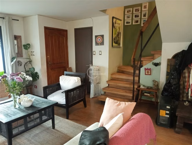 Casa en venta de 4 dorm. en La Reina