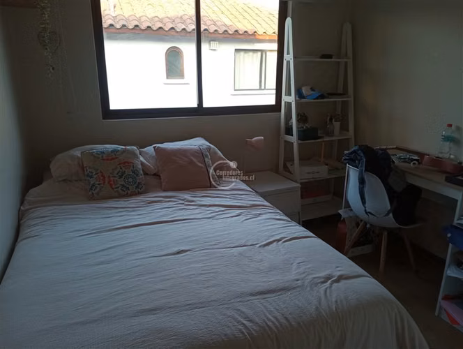 Casa en venta de 4 dorm. en La Reina
