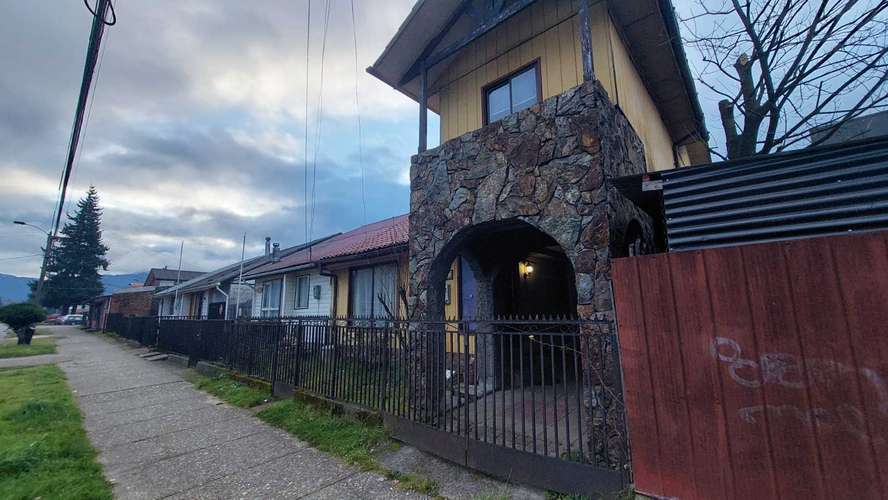 Venta Casa Grande 4D 2B Aysen, Ribera Sur (173652)