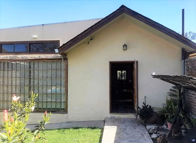 En venta, parcela de 9.000 m2., con casa de 339 m2., en Boco, Quillota. 8.900 UF