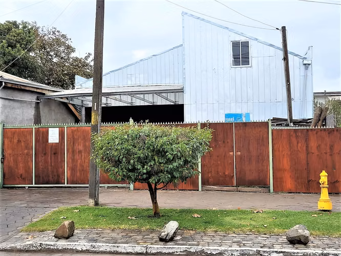 Venta de sitio urbano, con construcción comercial en Peralillo. 5,270 UF