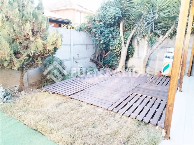 Casa en arriendo de 3 dorm. en Maipú