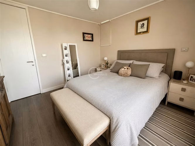 Depto 3 dorm, 2 baños, 1 estac, lado Parque Inés de Suarez