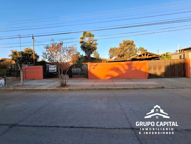 Casa Independiente en Terreno Amplio – Calle Alemania