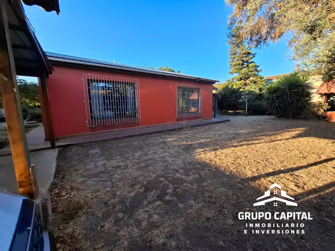 Casa Independiente en Terreno Amplio – Calle Alemania