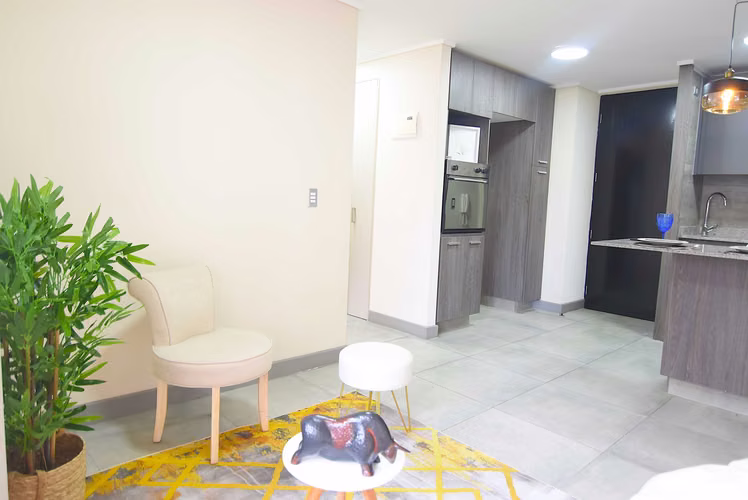 Arriendo Depto 2D2B Metro Ecuador (173702)