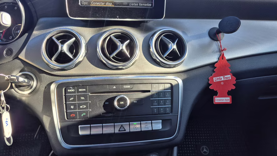 MERCEDES BENZ GLA 200 2019
