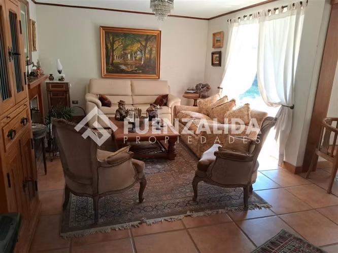 Casa en Arriendo en Pirque